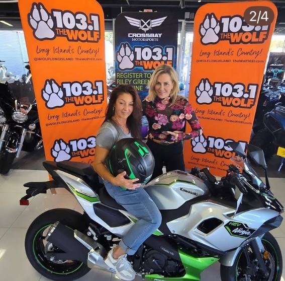 RILEY GREEN’S MACHINE