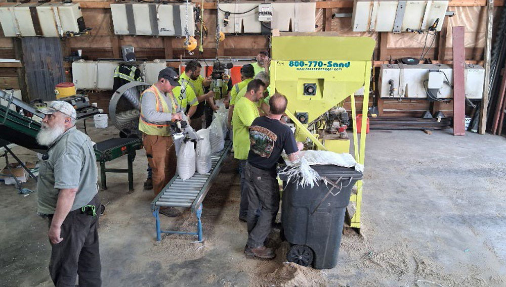 WZSR/STAR 105.5 MOBILIZES COMMUNITY RESPONSE TO FOX RIVER FLOODING